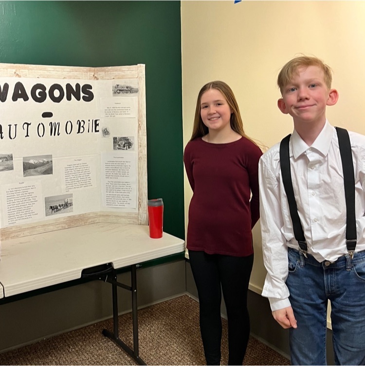 Lolo Sixth graders and eighth graders celebrating National History Day at the Fort of Missoula. 